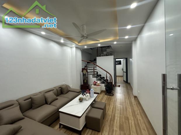 Nhà Đẹp 5 Tầng-Vĩnh Ngọc-Đông Anh-DT 51M²-MT 3,6M-VIEW Cầu Nhật Tân-Ô TÔ