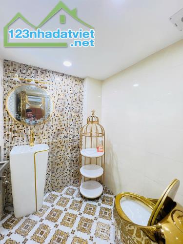 ⚜️Bán Nhà Ô Tô Đỗ Cổng  Đặng Tiến Đông 44 M2 5T MT 4 M, Chỉ 11 Tỷ ⚜️ - 3