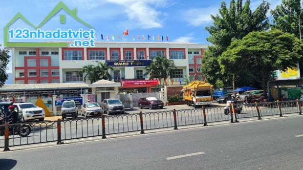 Giá RẺ tìm đâu ra MTKD Quang Trung 140m2 ngang 5.5m 3 lầu ngay VINCOM KD đa ngành 18 tỷ. - 2