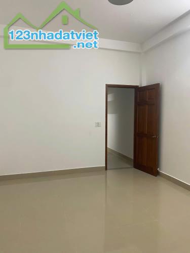 Bán nhà Phạm Văn Hai Phường 3 Tân Bình 49m2, HXH, 4 tầng, giá 4,85 TL - 1