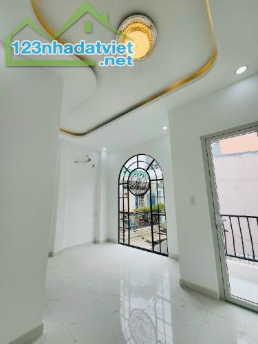 Nhà chính chủ, đẹp hiện đại Huỳnh Tấn Phát, 50m2, ngang 5m, SHR, hoàn công đủ, chỉ 4.7Tỷ - 3