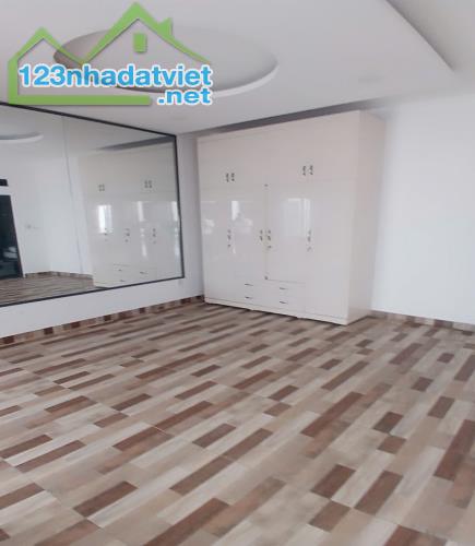 Bán nhà HXH thông. Kinh doanh, Thiên Phước, P9, Tân Bình, 400m2, 4 tầng, ngang 16m - 4