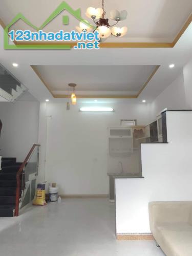 BÁN NHÀ 2 LẦU HẺM 308 HUỲNH TẤN PHÁT, QUẬN 7. DT: 6 X 6M. GIÁ 2 TỶ 600 - 2