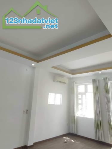 BÁN NHÀ 2 LẦU HẺM 308 HUỲNH TẤN PHÁT, QUẬN 7. DT: 6 X 6M. GIÁ 2 TỶ 600 - 4