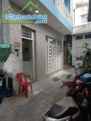 BÁN NHÀ 2 LẦU HẺM 308 HUỲNH TẤN PHÁT, QUẬN 7. DT: 6 X 6M. GIÁ 2 TỶ 600 - 5