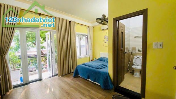 BÁN HOMESTAY 3 TẦNG MT THẠCH LAM - ĐI BỘ RA BÃI BIỂN MỸ KHÊ - NƠI LÝ TƯỞNG ĐỂ NGHỈ DƯỠNG -