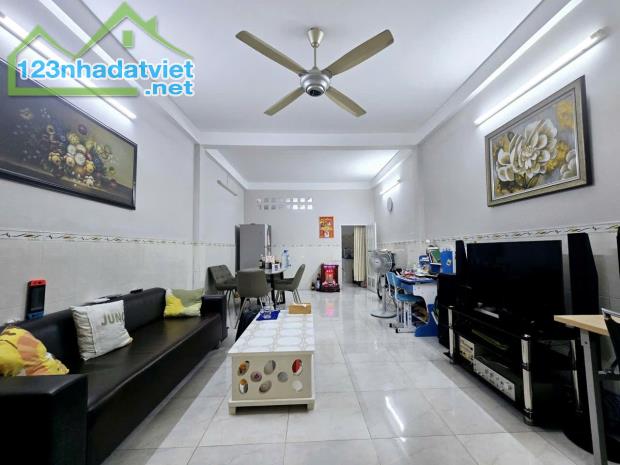 CÁCH CÂY CẦU QUA QUẬN 1 - PHAN VĂN HÂN - HẺM THÔNG - 50M2 - CHỈ 6,35 TỶ - 5