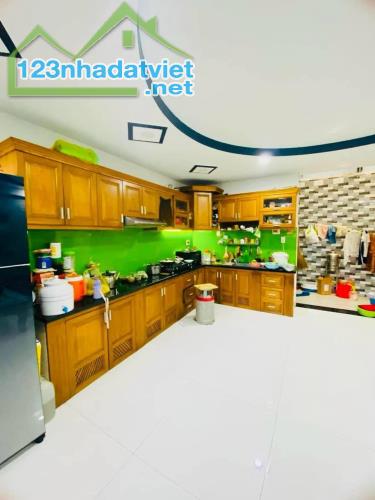 XE HƠI VÀO NHÀ! Bán Nhà Đẹp 4 Tầng Hai Bà Trưng, 68m2 (4.5x15m), 11.2 Tỷ - 1