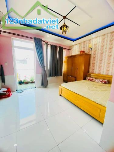 XE HƠI VÀO NHÀ! Bán Nhà Đẹp 4 Tầng Hai Bà Trưng, 68m2 (4.5x15m), 11.2 Tỷ