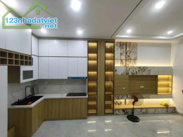 SIÊU HIẾM PHỐ LÊ TRỌNG TẤN, NHÀ 5 TẦNG 30M2 FULL NỘI THẤT. - 1