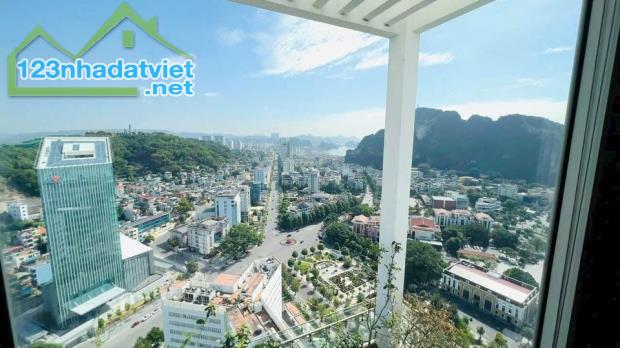 Siêu phẩm Sky Villas Biệt thự 2 tầng 184m2 trên Không sân vườn riêng tại Sapphire Bến Đoan