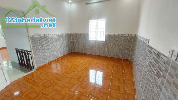 Bán nhà riêng 42m2 2 tầng 2pn 2wc Bông Sao phường 5 quận 8 giá chỉ 3,3 tỷ - 4