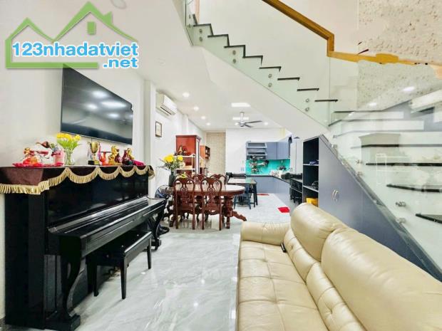 GÒ VẤP - NHÀ 1T3L 340/ QUANG TRUNG P10, HẺM VIP 8M DT 4.4x16m CHỈ 12.TỶ - 1