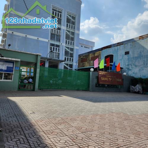 Bán nhà Huỳnh Tấn Phát - 46m2 - ngang khủng 5.2m - nhỉnh 5.x tỷ TL. - 2