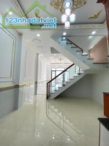 Nhà Phố 3 Lầu Phường Long Bình Tân, TP Biên Hoà Ngay Big C Ngã Tư Vũng Tàu - 1