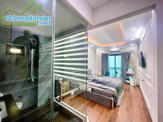 Bán nhà Bùi Xương Trạch 40 m2 5 tầng gần ô tô còn rất mới sẵn sàng ở ngay