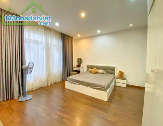LÔ GÓC, XUÂN PHƯƠNG 40M × 5T - FULL NỘI THẤT, 7,4TỶ.