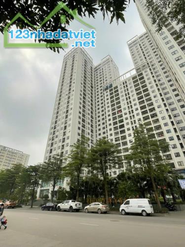 Giá rẻ vô địch: Căn Penthouse Duplex 4PN 365m2 Tecco Skyville view toàn thành phố, ở sang