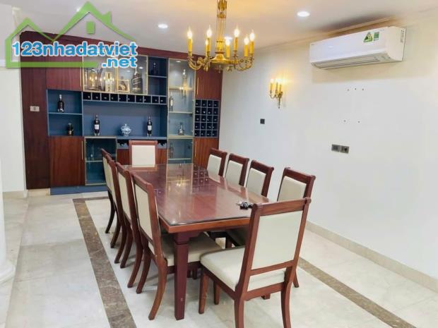 Phố Đặng Thai Mai cực phẩm 100m2, 5T thang máy lô góc 2 mặt tiền 9m gần Hồ Tây - 2