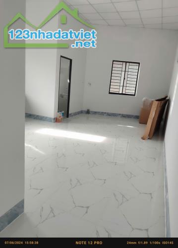 Bán nhà TTTT Đất Đỏ - vị trí 2 mặt tiền - 105.6m2 - SHR - 1.4 tỷ. Lh:0856038138 - 5