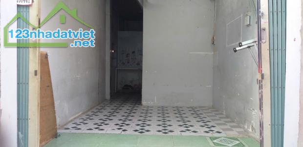 NHÀ 2 TẦNG HẺM TRẦN QUÝ CÁP, PHƯƠNG SÀI RỘNG 20M2, 2PN GIÁ 950TR