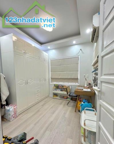 LÊ QUANG ĐẠO CHỈ 8TỶ NHÀ ĐẸP 42M LÔ GÓC OTO TRÁNH SIÊU GẦN FULL NỘI THẤT - 1