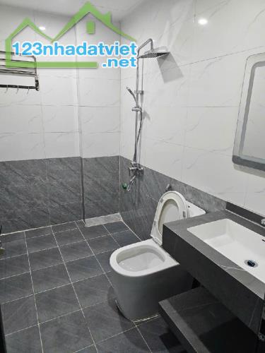 Vạn Phúc _ Hà Đông . Ngõ Rộng , ÔTÔ Cửa , Kinh Doanh VP . 5 Tầng .MT 3,9m . Giá 12,9 Tỷ - 1