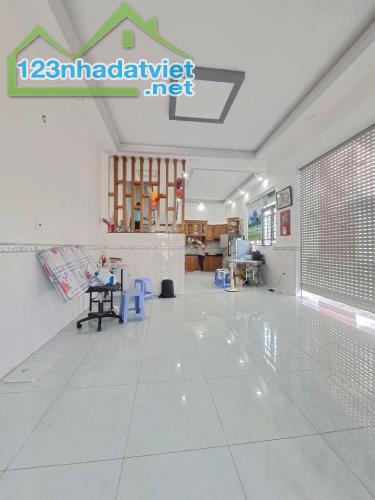 Bán Nhà mặt tiền TL16 gần chung cư Thạnh Lộc 5.2x20m, 4 tầng nhỉnh 7 Tỷ - 5