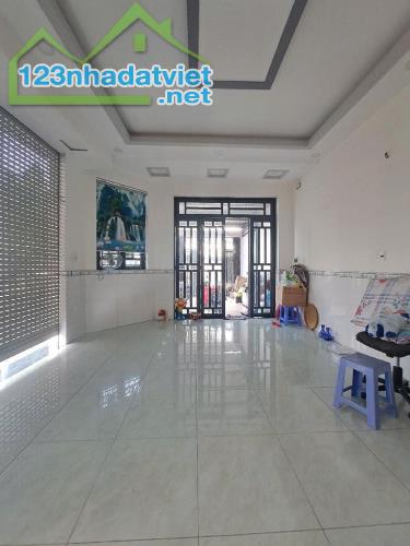 Bán Nhà mặt tiền TL16 gần chung cư Thạnh Lộc 5.2x20m, 4 tầng nhỉnh 7 Tỷ - 4