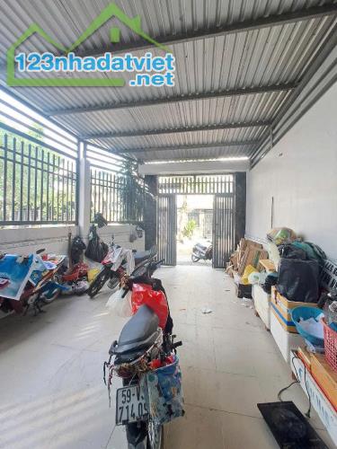Bán Nhà mặt tiền TL16 gần chung cư Thạnh Lộc 5.2x20m, 4 tầng nhỉnh 7 Tỷ - 3