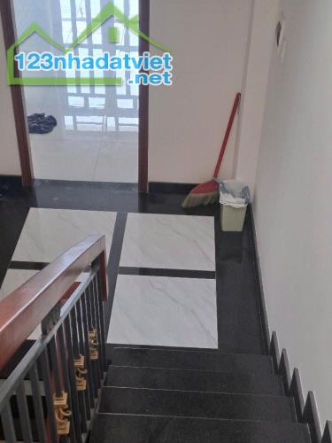 Bán Nhà mặt tiền TL16 gần chung cư Thạnh Lộc 5.2x20m, 4 tầng nhỉnh 7 Tỷ - 2