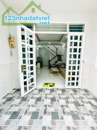 Bán nhà 2 lầu hẻm 6m Nguyễn Ảnh Thủ, Quận 12, 4x10m, 3.x tỷ - 1