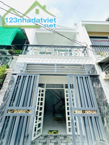 Bán nhà 2 lầu hẻm 6m Nguyễn Ảnh Thủ, Quận 12, 4x10m, 3.x tỷ - 2