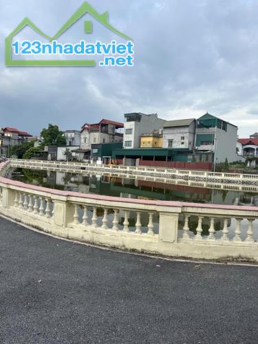 Bán đất Đông Dư 40m2 MT 3,2m giá 2,8tỷ - 2