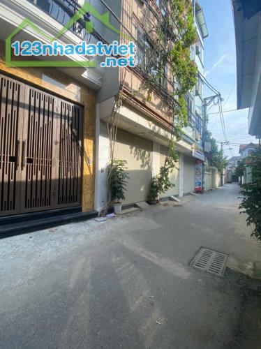 Mở bán 4cụm tại Đông La dt30m2, 32m,36m,37m2, giá từ2,9tỷ. Ôtô đỗ cửa, ngay chợ, có thể KD - 2