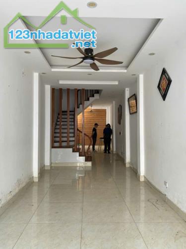 NHÀ ĐẸP ĐÌNH THÔN 40M2 x 4T, NGÕ THÔNG, Ô TÔ ĐỖ CỔNG, 6.45 TỶ - 1