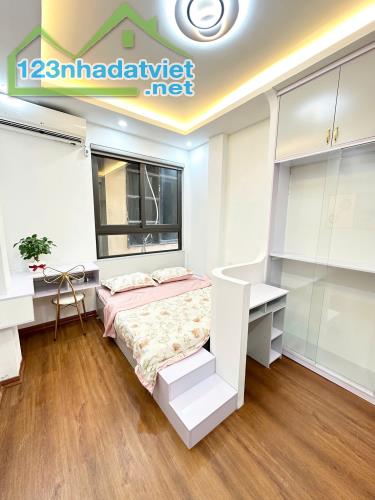 Hữu hưng- tây mỗ- 36m2- 5 tầng- xây mới- ô tô đỗ cửa- gần chợ dân sinh-4.5 tỷ - 2