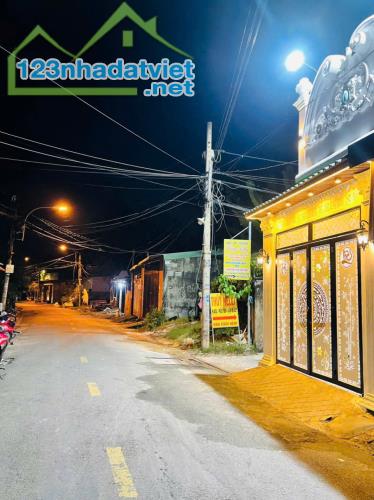 BÁN NHÀ MẶT TIỀN ĐƯỜNG KINH DOANH THỚI TAM THÔN 10, THỚI TAM THÔN, HÓC MÔN - 2