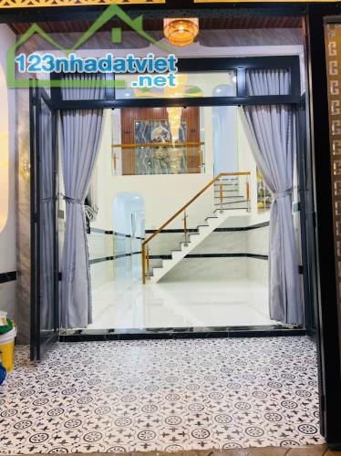 BÁN NHÀ MẶT TIỀN ĐƯỜNG KINH DOANH THỚI TAM THÔN 10, THỚI TAM THÔN, HÓC MÔN - 4