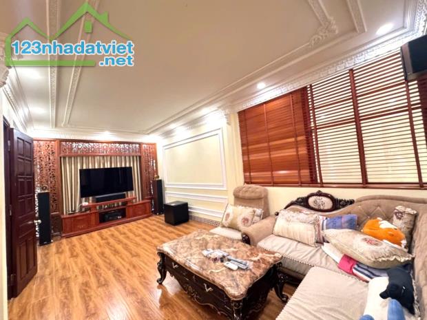 Bán gấp biệt thự 324m2Tư Đình-Long Biên, hàng xóm phố cổ Hoàn Kiếm, chỉ 42 tỷ. - 2