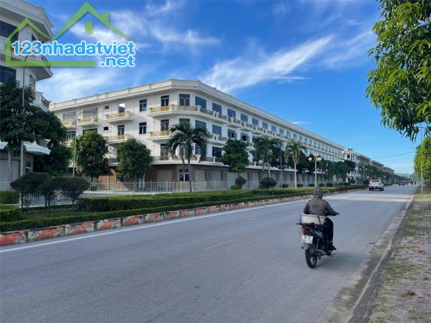 SHOPHOUSE MẶT ĐẠI LỘ, BÀN GIAO SỔ. KINH DOANH NGAY. KĐT XUÂN HƯNG TP.THANH HÓA.  CĐT: - 4