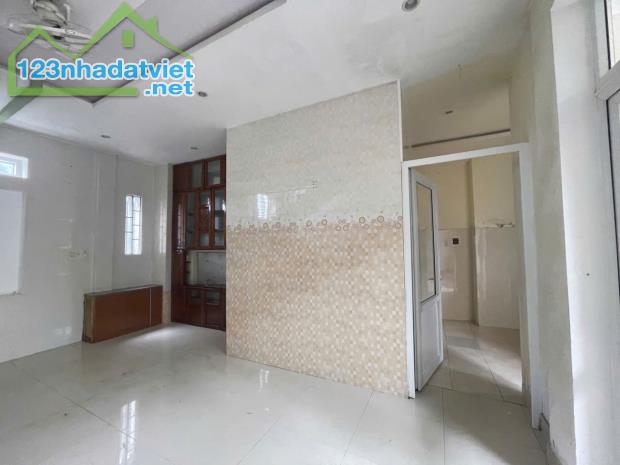 Nhà mặt tiền Lịch Đợi - phường Đúc - TP Huế kinh doanh Homestay, nhà nghỉ giá nhỉnh 3 Tỷ - 2