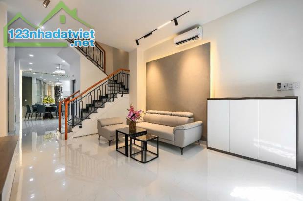 NHÀ HẺM THÔNG XE HƠI MỚI XÂY GẦN CITYLAND PARKHILL GÒ VẤP – FULL NỘI GIÁ NHỈNH 6TỶ.
NHÀ - 2