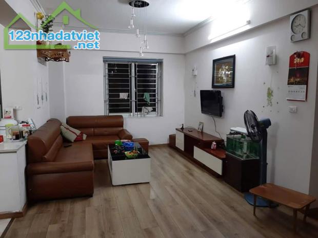 Bán căn hộ Việt Hưng-Long Biên-97m 3n2wc full đồ view thoáng-giá 4.25 tỷ (thương lượng) - 2