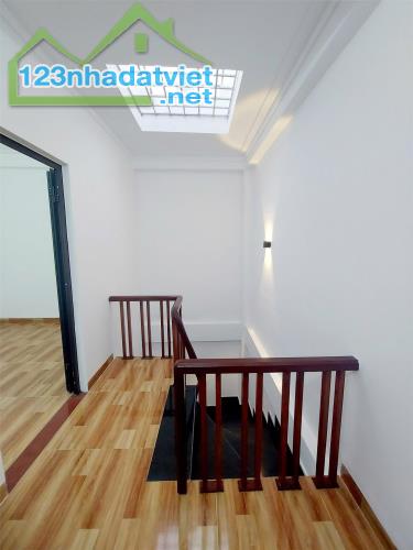 Siêu phẩm nhà 5 tầng - thang máy, ô tô 10m, VIEW đẹp 3 mặt thoáng - mỹ đình.

🏡 Diện - 3