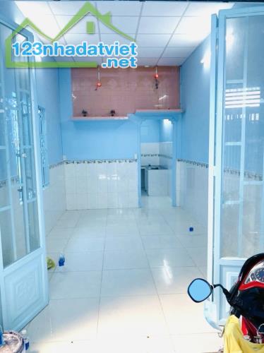 Bán nhà 68m2, 2 tầng, Lê Văn Quới, Giáp Tân Phú, xe hơi ngủ trong nhà, giá chỉ hơn 4tỷ - 1