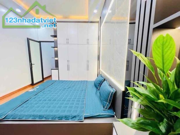 Bán nhà ngay mặt phố Hai Bà Trưng - 45m2 giá nhỉnh 5 tỷ - 5