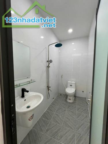 Siêu hời! Chính chủ bán nhà 4PN, 3WC tại Đường Nguyễn Chí Thanh, Quận 10, giá dưới 10 tỷ - 2