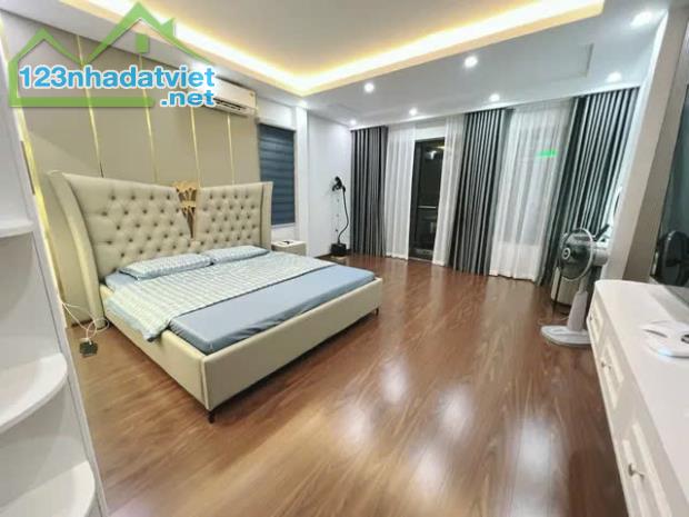 NHÀ ĐẸP Ở LUÔN, Ô TÔ NGỦ TRONG NHÀ, 50M2,7 TẦNG, MẶT TIỀN 4M, 14.5 TỶ.NGỌC LÂM- LONG BIÊN. - 1