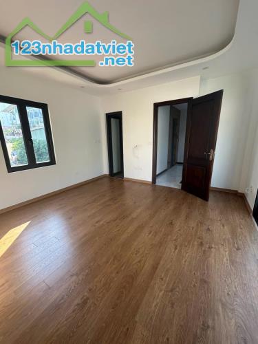 Bán nhà mặt phố Âu Cơ bên số lẻ, DT 128m, 7 tầng mới, thang máy, MT 5.7m, giá 51.5 tỷ. - 3